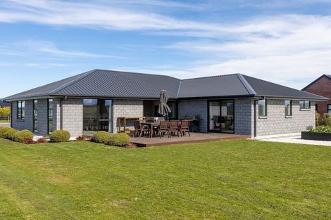 Photo of property in 32 Summers Road, Darfield, 7571