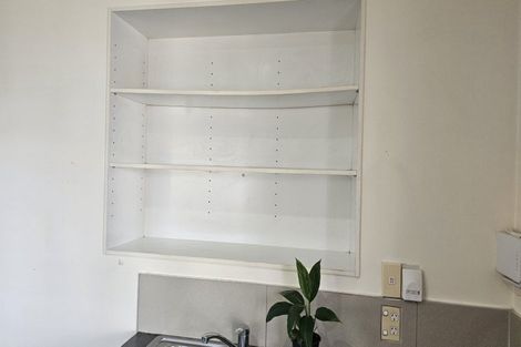 Photo of property in 127 Hobsonville Road, West Harbour, Auckland, 0618