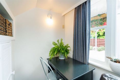 Photo of property in 11 Erin Street, Hokowhitu, Palmerston North, 4410