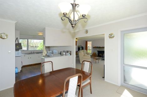 Photo of property in 40 High Street, Hawarden, 7385