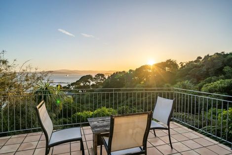 Photo of property in 28 Ngaumatau Road, Point Howard, Lower Hutt, 5013