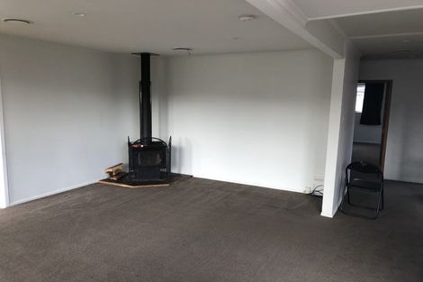 Photo of property in 12 Riversdale Drive, Merrilands, New Plymouth, 4312