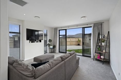Photo of property in 51 Kahuparere Crescent, Pyes Pa, Tauranga, 3112