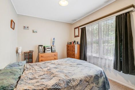 Photo of property in 2 Kaipara Crescent, Helensville, 0800