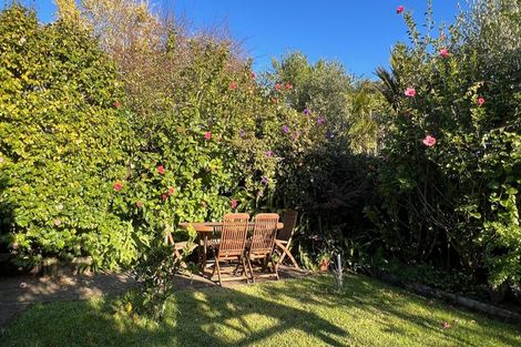 Photo of property in 4 Rae Road, Campbells Bay, Auckland, 0620