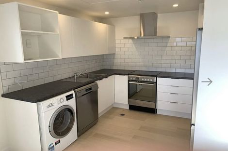 Photo of property in Quantum On Thorndon Quay, 3/163b Thorndon Quay, Pipitea, Wellington, 6011