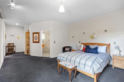 Photo of property in 11 Plynlimon Road, Fendalton, Christchurch, 8052