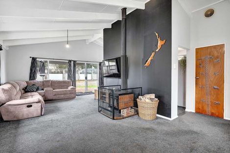 Photo of property in 1263 Egmont Road, Egmont Village, New Plymouth, 4372