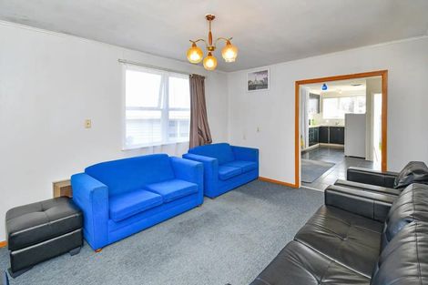 Photo of property in 2 Viola Place, Papakura, 2110