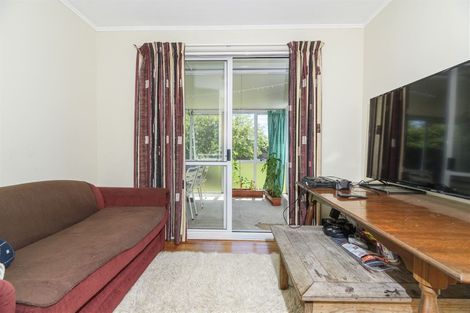 Photo of property in 6 Harmel Road, Glendene, Auckland, 0602