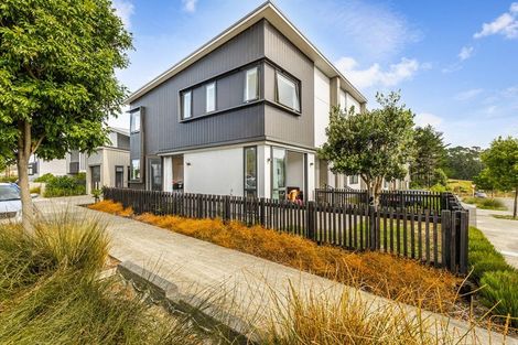 Photo of property in 15 Pukewhero Rise, Westgate, Auckland, 0614