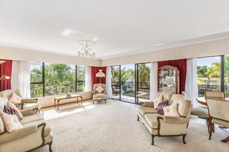 Photo of property in 10 Cyclades Place, Shelly Park, Auckland, 2014