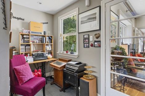 Photo of property in 37 Weston Road, St Albans, Christchurch, 8052