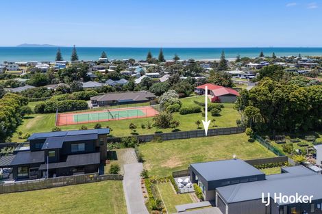 Photo of property in 8 Beau Lane, Waihi Beach, 3611