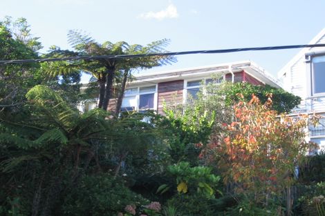 Photo of property in 174 Nevay Road, Karaka Bays, Wellington, 6022