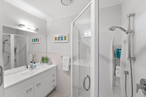 Photo of property in 232a Centreway Road, Orewa, 0931