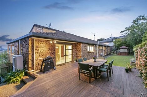 Photo of property in 16 Harper Street, Chatswood, Auckland, 0626