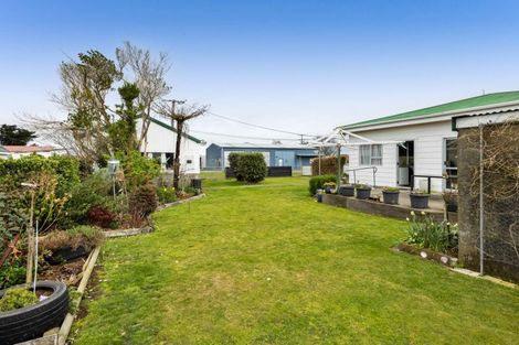 Photo of property in 52 Wallscourt Place, Normanby, Hawera, 4614