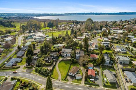 Photo of property in 90 Kawaha Point Road, Kawaha Point, Rotorua, 3010