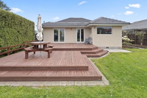 Photo of property in 43 Daniels Road, Redwood, Christchurch, 8051