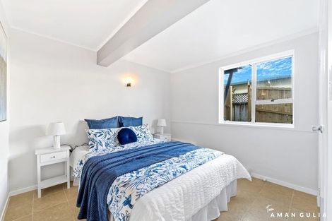 Photo of property in 16c Dallinghoe Crescent, Milford, Auckland, 0620