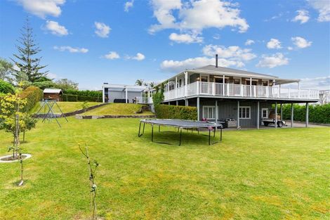 Photo of property in 13 Ash Grove, Maungaturoto, 0520