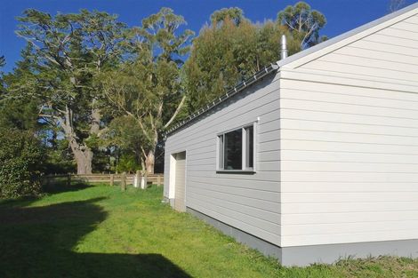 Photo of property in 24 Kelly Road, Lepperton, New Plymouth, 4373