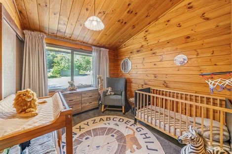 Photo of property in 135 Plateau Road, Te Marua, Upper Hutt, 5018