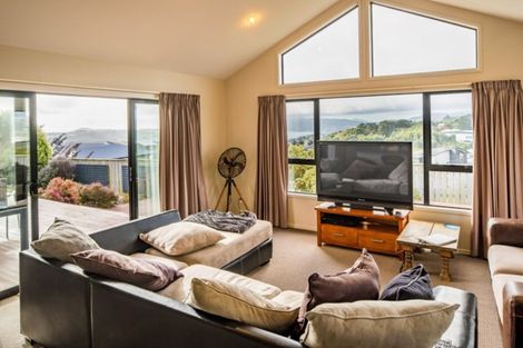 Photo of property in 14 Aoraki Rise, Aotea, Porirua, 5024