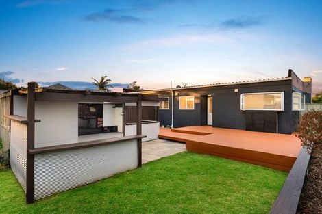 Photo of property in 188 Waimumu Road, Massey, Auckland, 0614