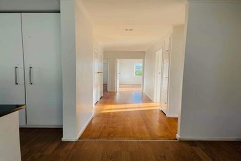 Photo of property in 33 Peach Road, Glenfield, Auckland, 0629