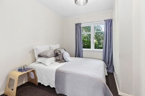 Photo of property in 8 Collier Avenue, Karori, Wellington, 6012