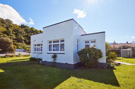 Photo of property in 18 Yarmouth Street, Kaikoura, 7300