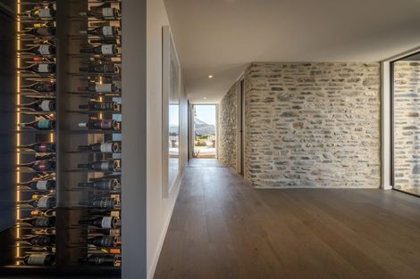 Photo of property in 15 Hackett Road, Jacks Point, Queenstown, 9371