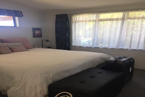 Photo of property in 51 Minaret Drive, Bucklands Beach, Auckland, 2014