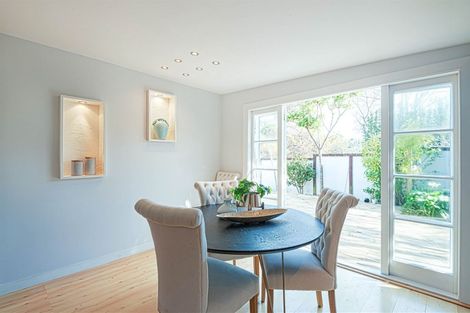 Photo of property in 25 Marsh Avenue, Forrest Hill, Auckland, 0620