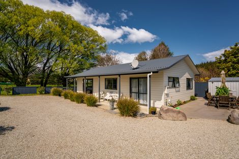 Photo of property in 135 Main Road, Luggate, Cromwell, 9383