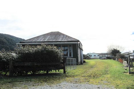 Photo of property in 27 Clifford Street, Blackball, 7804