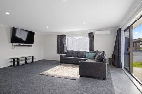 Photo of property in 13 Lieshout Way, Pukekohe, 2120