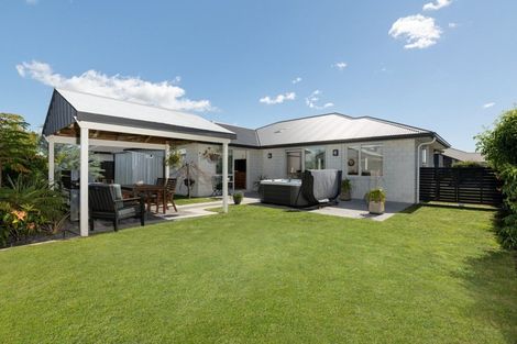 Photo of property in 26 Rotomanu Place, Pyes Pa, Tauranga, 3112