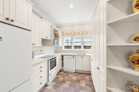 Photo of property in 25 Maire Street, Woburn, Lower Hutt, 5010