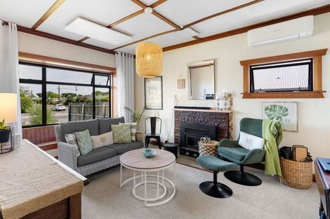 Photo of property in 32 York Street, Levin, 5510