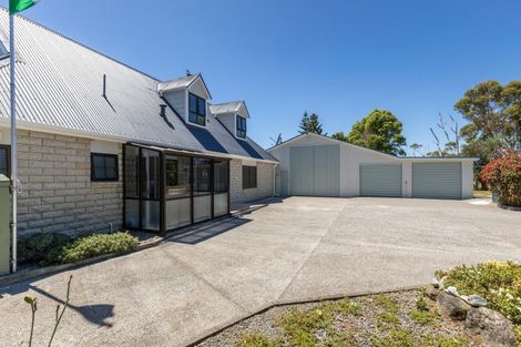 Photo of property in 529 South Road, Omata, New Plymouth, 4374