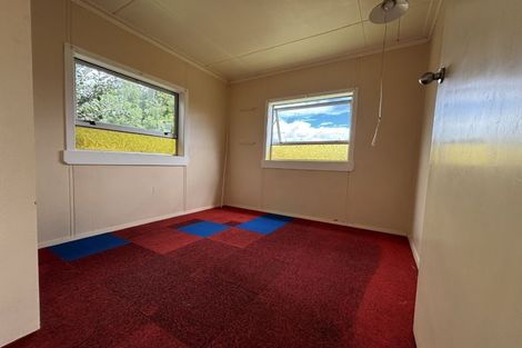 Photo of property in 1/869 East Coast Road, Northcross, Auckland, 0632