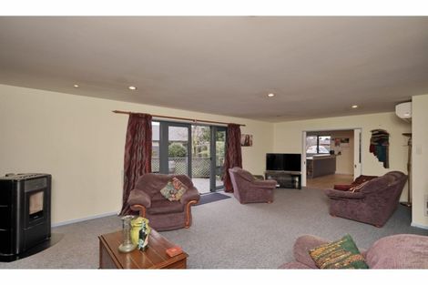 Photo of property in 40 Panckhurst Drive, Woodend, 7610