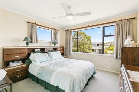 Photo of property in 4 Pelorous Street, Paparangi, Wellington, 6037