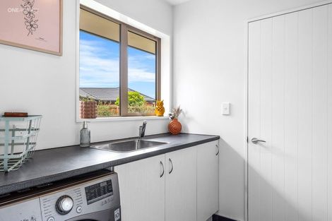 Photo of property in 19 Franklin Drive, Rangiora, 7400