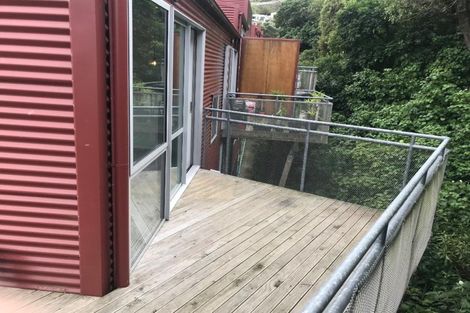 Photo of property in 17/2 Onslow Road, Khandallah, Wellington, 6035