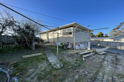 Photo of property in 15 La Rosa Street, Green Bay, Auckland, 0604