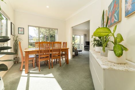 Photo of property in 5 Radstock Grove, Churton Park, Wellington, 6037